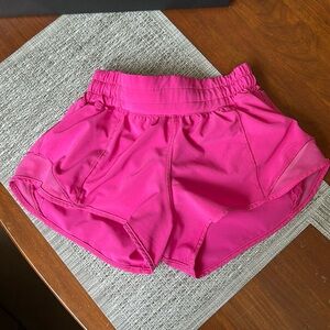 LULU size:0 SONIC PINK shorts!!